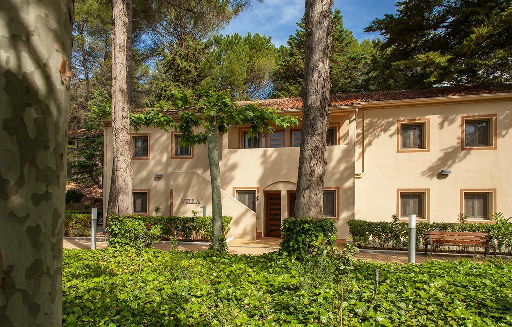 Confluent Health Resort Cofrentes Luaran gambar
