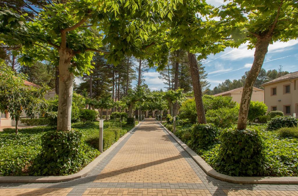 Confluent Health Resort Cofrentes Luaran gambar